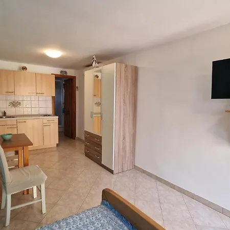 Tunjic Apartment *